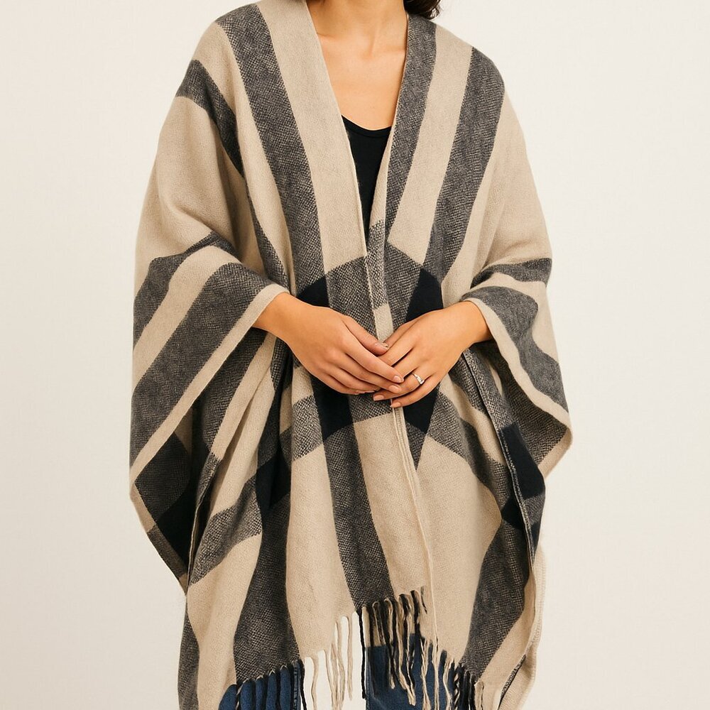 Banana Republic Neutral Plaid Fringe Wrap – One‎ Size Cashmere Blend Poncho